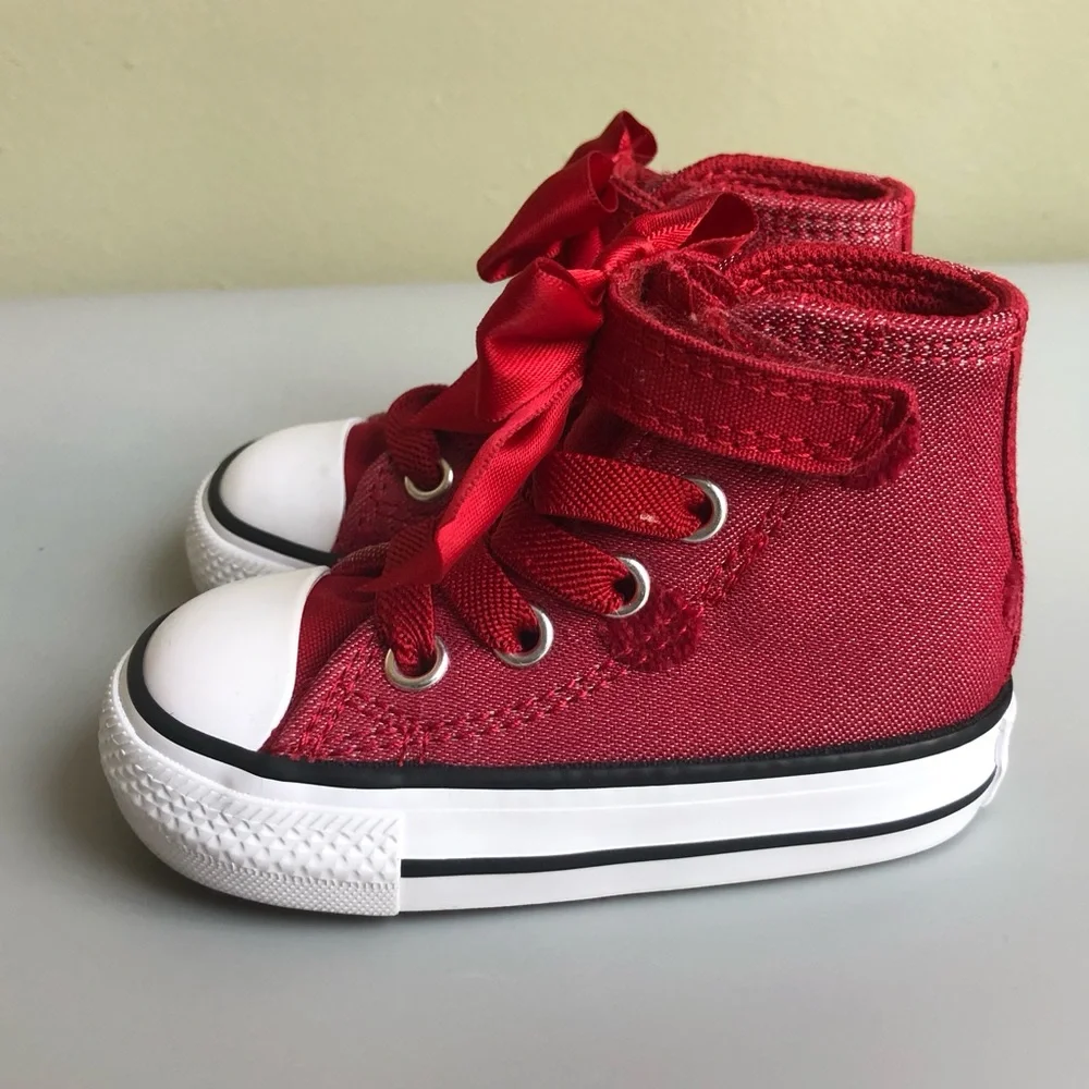Converse Chuck Taylor All Star Bow Easy On High Top Sneaker Size: US Toddler 3C